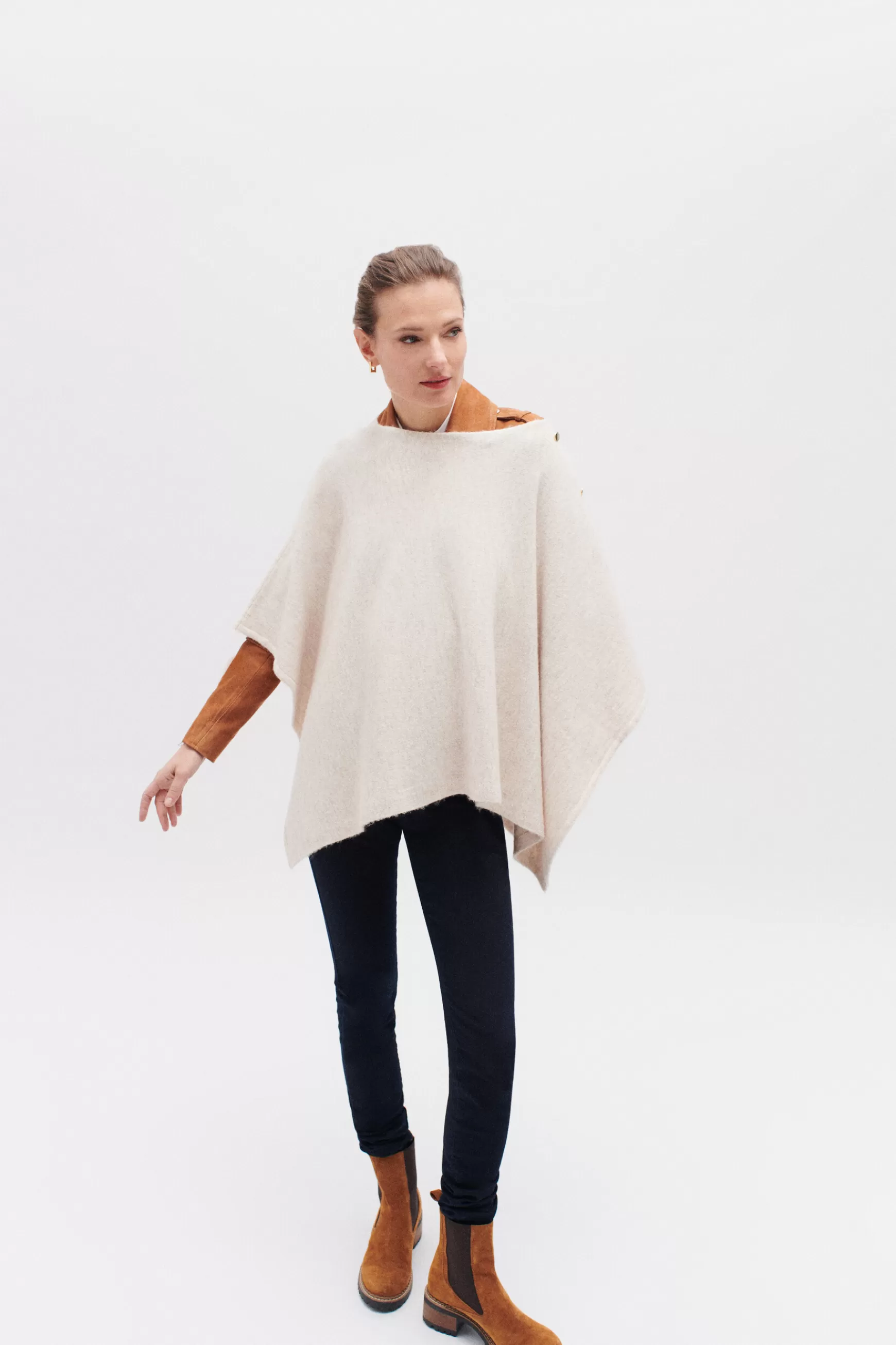 Best Sale Poncho Lisa B Beige Femme Ponchos